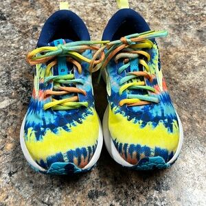 Brooks “Revel” size 7.5 Women’s.  Colorful tie dye!